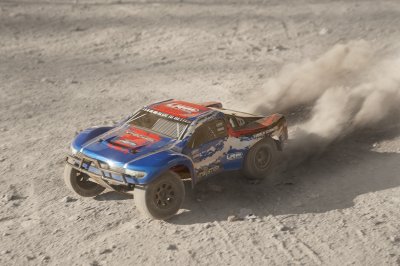 LRP S10 Twister 2wd SC RTR - 1/10 Short Course Truck s 2,4GHz RC soupravou
