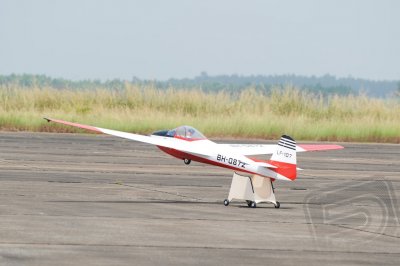 BH145 LF-107 Luňák větroň 6000 mm ARF