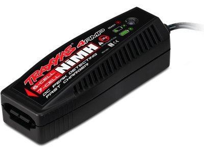Traxxas nabíječ DC-Peak 4A s autozástrčkou