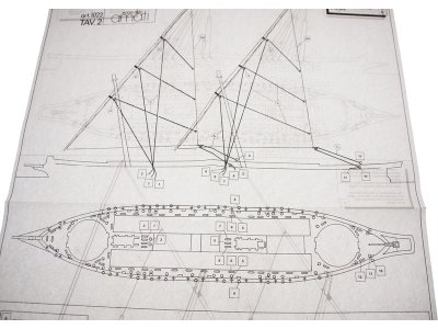 AMATI Golden Yacht 1:300 kit do láhve