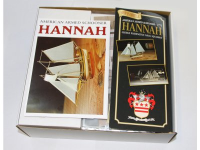 AMATI Hannah 1:300 kit do láhve