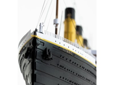 AMATI R.M.S. Titanic 1:250 kit