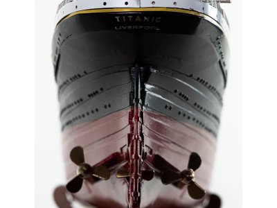 AMATI R.M.S. Titanic 1:250 kit