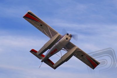 Kingfisher 1400mm ARF s koly, plováky a lyžemi
