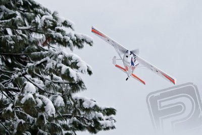 Kingfisher 1400mm ARF s koly, plováky a lyžemi