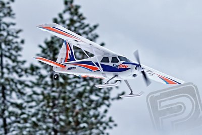 Kingfisher 1400mm ARF s koly, plováky a lyžemi