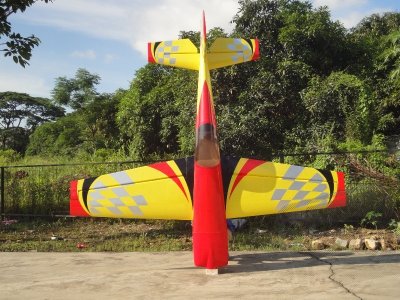 60" Extra 330SC 1520mm Žluto/Červeno/Černá