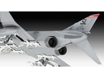 Revell 03651 F-4 Phantom 1:72