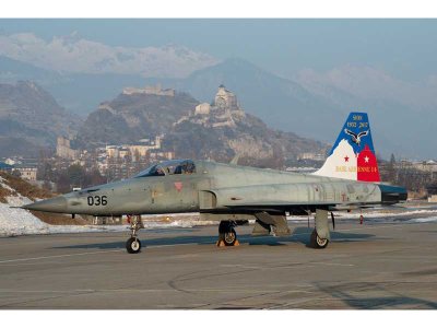 Italeri 1420 F-5E Swiss Air Fo