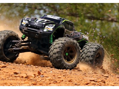 Traxxas X-Maxx 8S 1:5 4WD TQi RTR zelený