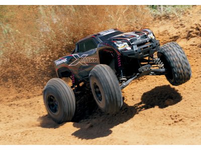 Traxxas X-Maxx 8S 1:5 4WD TQi RTR zelený