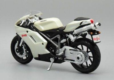 MAISTO 1:18 Ducati 848