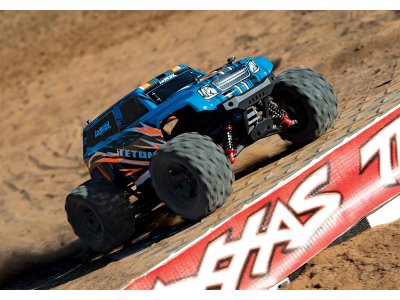 Traxxas Teton 1:18 4WD RTR černý