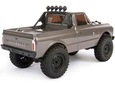 Axial SCX24 Chevrolet C10 1967 1:24 4WD RTR zelený