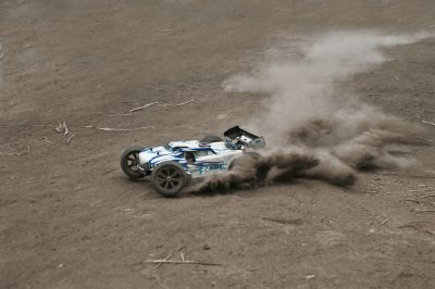 LRP S8 Rebel TX RTR - 1/8 spalovací Truggy 2,4 GHz