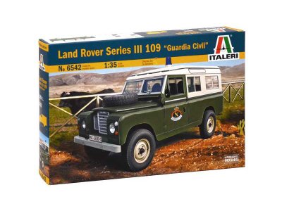 Italeri 6542 Land Rover III