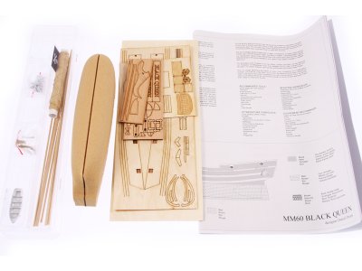 MINI MAMOLI Black Queen 1:135 kit