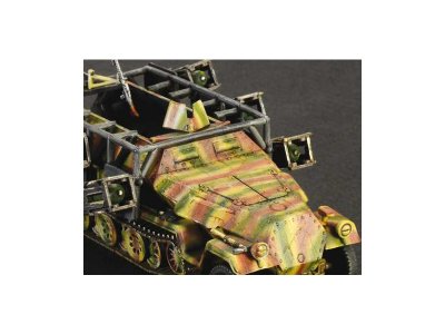 Italeri 7080 Sd. Kfz. 251/1 Wu