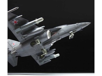 Zvezda 4818 YAK-130 1:48
