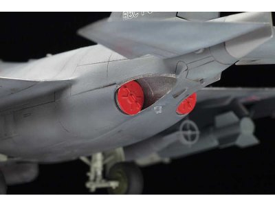 Zvezda 4818 YAK-130 1:48
