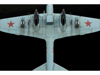 Zvezda 4826 Iljušin Il-2 Stormovik mod.1943 (1:48)
