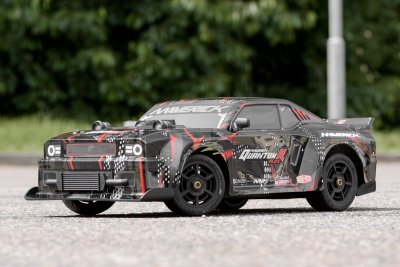QuantumR Muscle Car FLUX 1/8 4WD - Černo/Červený