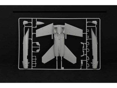 Italeri 2823 Boeing F/A-18F Hornet U.S. Navy Special Colors (1:48)