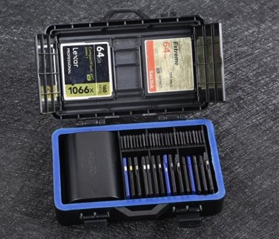 Pouzdro na paměťové SD / micro SD karty (voděodolné)