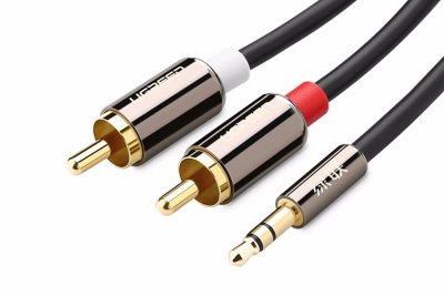 UGREEN stereo audio kabel RCA a 3.5mm jack 2m, černý