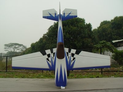 Extra 260 scale 30% (2 200 mm) 50ccm (modro/stříbrno/bílá)