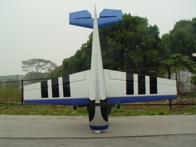 Extra 260 scale 30% (2 200 mm) 50ccm (modro/stříbrno/bílá)