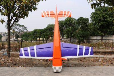 Extra 330SC scale 30% (2 240 mm) 50cc (oranžovo/fialová)