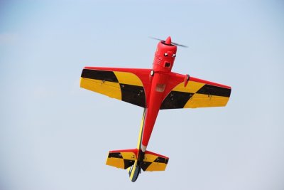 107" Yak 55M scale 33% (2 700 mm) 100ccm (červeno/žlutá)