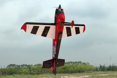 78" Edge 540 V3 scale 26% (1 970 mm) 30ccm Červená