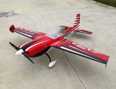 92" Extra 330LX 2300mm 60cc Červená s Pruhy