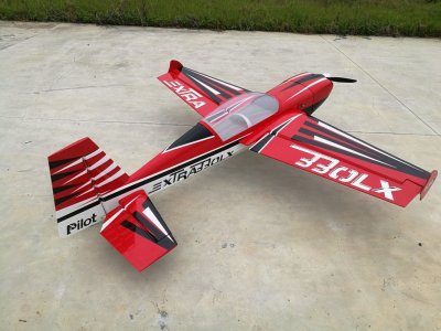 92" Extra 330LX 2300mm 60cc Červená s Pruhy