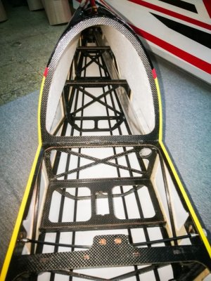 92" Extra 330LX 2300mm 60cc Červená s Pruhy