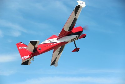 74" Edge 540 V2 1800mm Červeno-Bílý