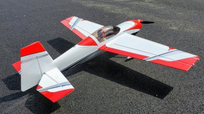 60" Edge 540T V2 EXP - Bílá/Červená 1,52m
