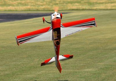 52" Extra 300 - Červená/Bílá 1,32m