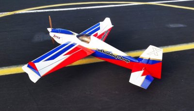 52" Edge 540 - Červená/Modrá 1,32m