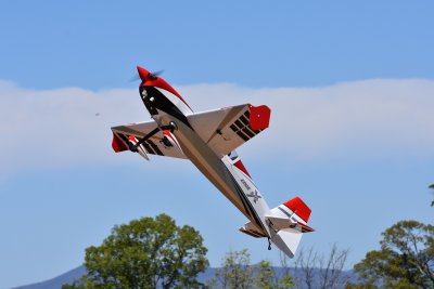 85" Edge 540 - Červená/Bílá 2,15m