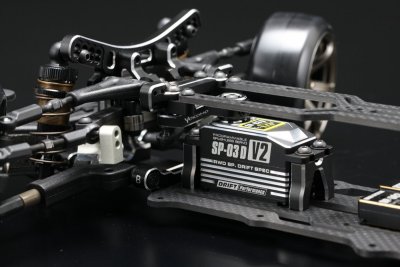 Yokomo YD-2ZX RWD stavebnice driftovacího podvozku, uhlíkové šasi