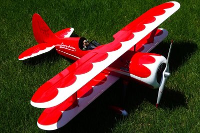 54" Muscle Bipe - červená/bílá 1,37m