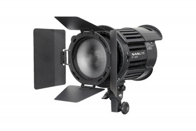 Nanlite CN-18X fresnel lens +barndoors for P100 and P200