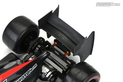 Zadní křídlo pro F1, černé