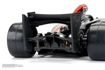 Zadní křídlo pro F1, černé