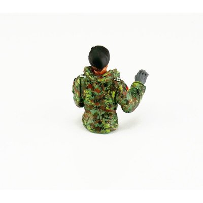 1/16 půl figurka německého velitele tanku Leoparda, ručně malovaný