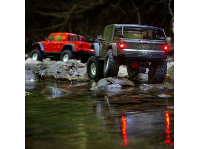 Axial SCX10 III Jeep JT Gladiator 4WD 1:10 RTR šedý