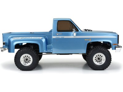 Axial SCX10 III Base Camp Chevrolet K10 1982 RTR